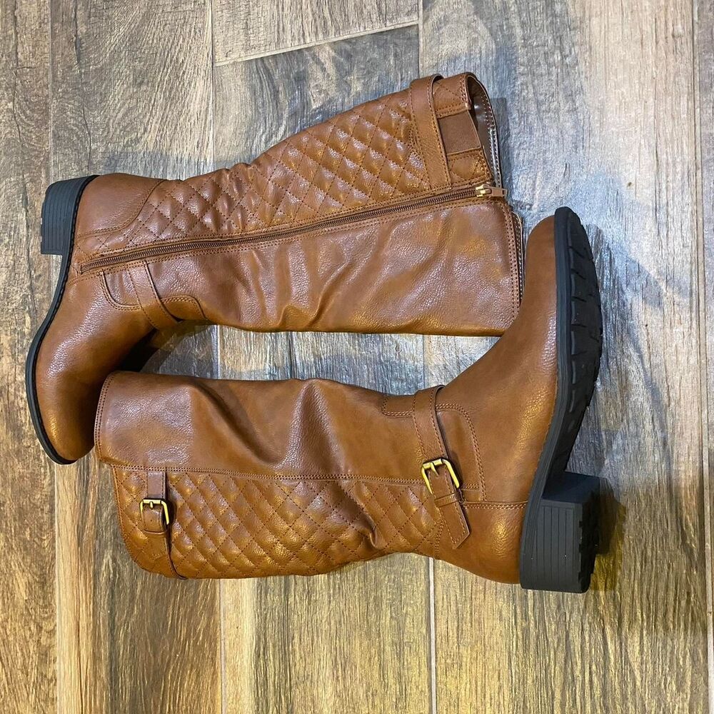 St-john Women's Brown and Black Boots